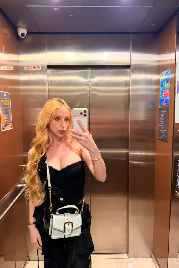catarina-brazilian-escort-in-mykonos-summer-2026-11