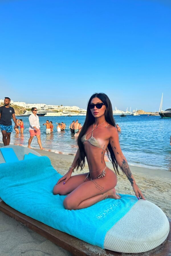 sexy petitte escort mykonos